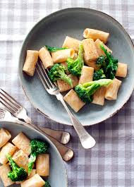 Bake, to cook in an oven with dry, hot air. Recipe Make A Weeknight Dinner For Your Family In One Pot Full Of Creamy Pasta And Broccoli The Boston Globe