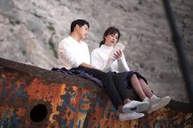 This drama will tell of how they both bond together in a time of war and overcome the odds against them. 5 Reasons Why Descendants Of The Sun Is The Best Korean Drama Of 2016 Hubpages
