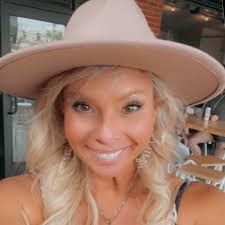 Daria Szczesna Email & Phone Number