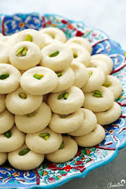 The Perfect Ghorayeba Cleobuttera Recipe In 2020 Arabic Sweets Recipes Lebanese Desserts Armenian Recipes