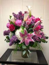 As an independent florist, we stock the freshest flowers direct from the best growers and flower auctions from around the world. Fairfield Florist Fairfield Ct Flower Shop Blossoms At Dailey S Flower Shop