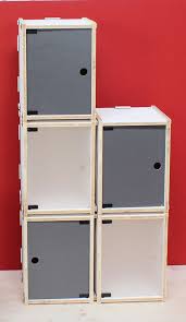 Hat Deine Perfekte Holzkiste Eine Tur Oder Schubladen Holzkisten Schliessfacher Regal