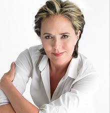 Wendy Waring's Instagram, Twitter & Facebook