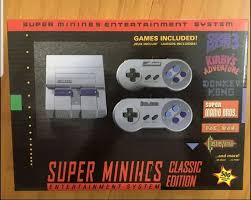 Esto es la nueva consola super nintendo classic de nintendo que es una versión miniatura de la famosa controla de los 90s, esta es la manera definitiva de jugar aquellos juegos clásicos ya que esta viene con 21 juegos estrella ya cargados en la consola, juegos como: Classic Nintendo Mini Built In 500 Games Nintendo Mini Classic Super Nintendo Classic Mini Nintendo Nes Classic Edition