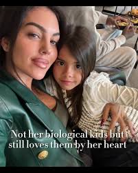 Mother of Mateo and Eva