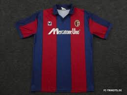 Bologna's new kits bologna fc 1909 and macron, historic kit provider for the rossblù and international market leader in teh teamwear secotr, present the home, away and third kits for the 2020/21 season. Bologna Kit History Football Kit Archive