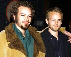 Danny masterson (hyde) does have a brother in show business, but it isn't neil patrick harris. Til Francis And Hyde Are Irl Brothers Danny And Christopher Masterson Imgur
