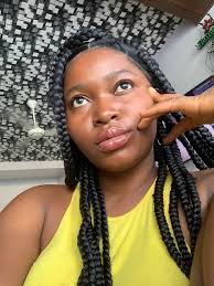 Dishonest Bank Teller Tries to Shortchange Customer