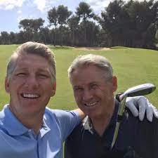 Born 1 august 1984) is a german former professional footballer who usually played as a central midfielder. Bastian Schweinsteiger On Twitter On The Course With Schweinsteiger Senior Tb Auf Dem Golfplatz Mit Schweinsteiger Senior Tb