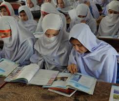 Pakistani bloggers share their opinions on this news. Pakistan I Talebani Assaltano Una Scuola Elementare Le Persone E La Dignita