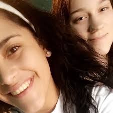 Abby Loudon's Instagram, Twitter & Facebook