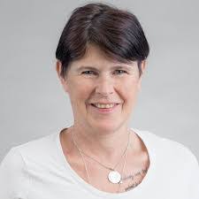 Sandra Burger's Instagram, Twitter & Facebook