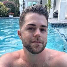 Madison Dillard's Instagram, Twitter & Facebook