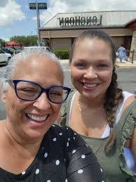 Melissa Doane's Instagram, Twitter & Facebook