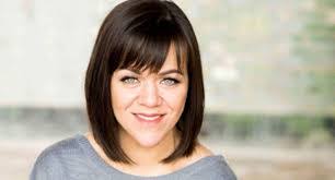 Shannon Vickers's Instagram, Twitter & Facebook