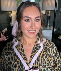 Obsessed with this gorgeous, romantic bridal makeup for the sweetest  @abbie__irvine 💖 Limited availability for 2025 and 2026 brides are