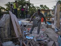 Images reveal mass destruction following the 7.2 earthquake in #haiti. 3v5nhhgchvqeom