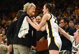 Hawkeyes' Caitlin Clark, Lisa Bluder celebrate history together
