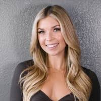 Erin Sammon's Instagram, Twitter & Facebook