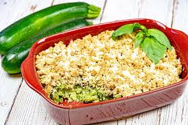 Pour cette recette savoureuse choisir de belles pommes bien juteuses et sucrées. Crumble Courgettes Basilic Et Parmesan Au Thermomix Recette Crumble Courgettes Crumble Recette De Plat