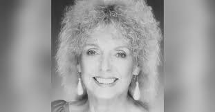 Mavis Logan's Instagram, Twitter & Facebook