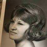 Jackie Chmielewski's Instagram, Twitter & Facebook