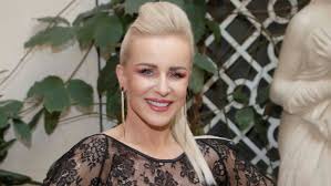 Deutsche Moderatorin heiratet 27 Jahre jüngeren Mann