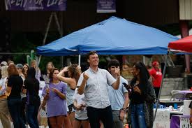 Since 1999, uga relay has raised more than $2.3 million for the american cancer society! Photos Uga Relay For Life Celebrates Life Raises More Than 241 000 For Cancer Research Multimedia Redandblack Com