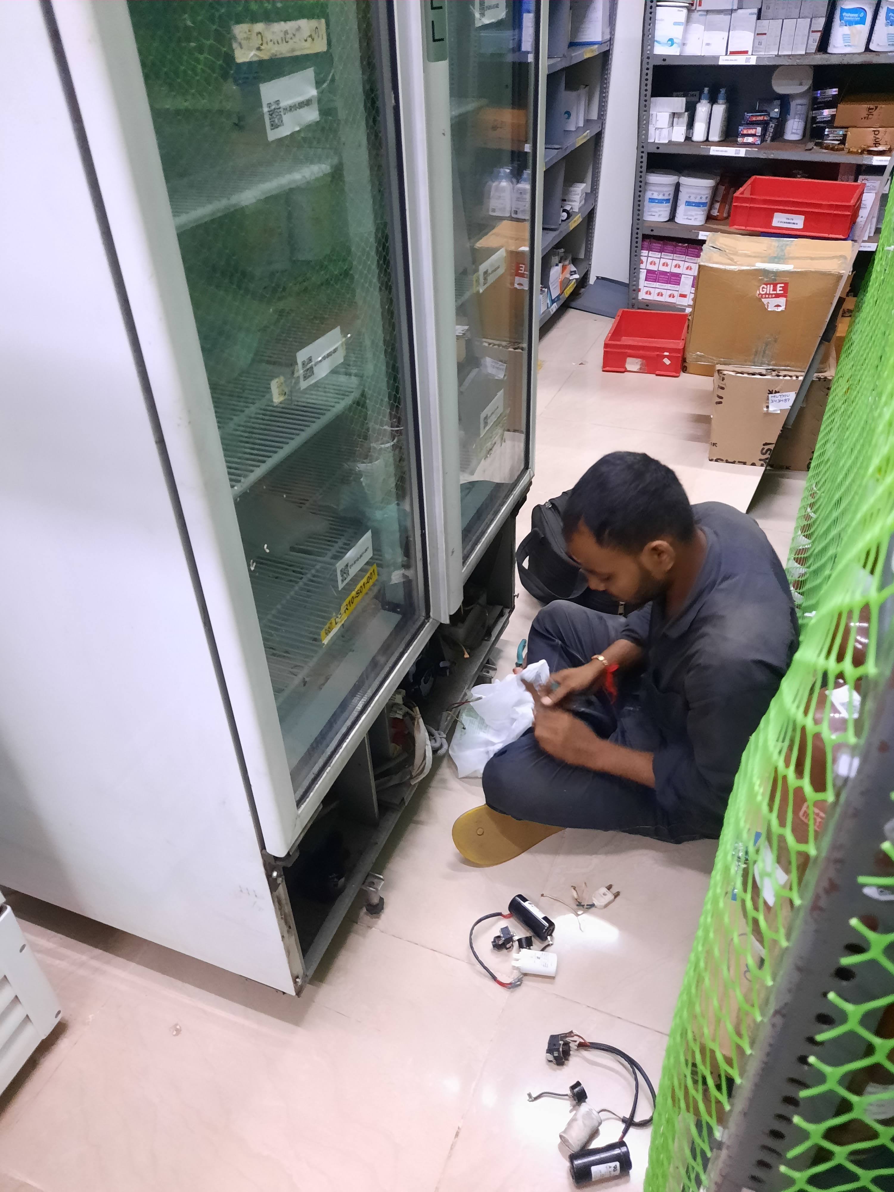 Commercial and Domestic Refrigerator repair and service product image