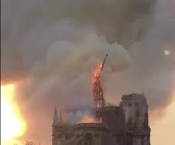 Infernul, în flăcări mă îndeamnă la păcat. Incendiu Notre Dame 15 Aprilie La Exact 107 Ani Dupa Scufundarea Titanicului