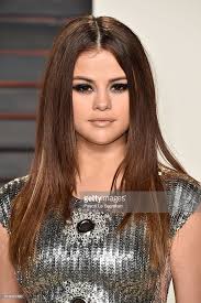 ✪ селена гомес подтверждает, что ее нервный срыв вызван свадьбой бибера 23 января селена выступила на популярном телешоу saturday night live с песнями из. Selena Gomez Age 23