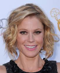 View yourself with julie bowen hairstyles. Julie Bowen Hairstyles Hair Cuts And Colors