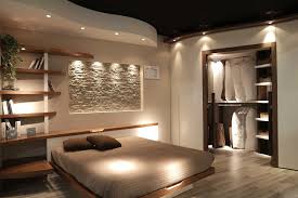 Altra soluzione è quella che vede invece la creazione di una vera e propria parete che permetta di inserire la cabina armadio dietro al letto. Kisteherauto Legfontosabb Babona Arredamento Camera Da Letto Con Cabina Armadio Amazon Lonestarinspectioncompany Com