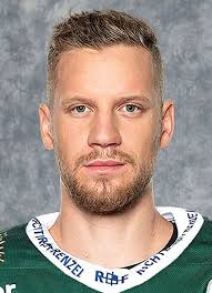 Player photos for the 2012-13 Duisburg EV at hockeydb.com