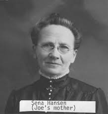 Carrie Mortensen's Instagram, Twitter & Facebook