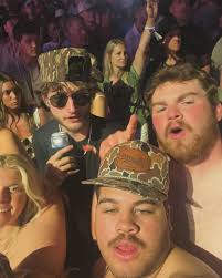 One day I'll be able to keep my shirt on…maybe🤷🏽‍♂️