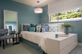 Stripes, checks, and mural designs are also known to work. Young Lady Bedroom Ideas Houzz
