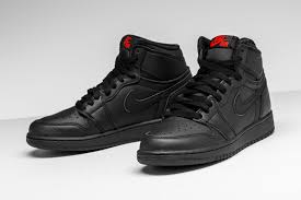 Air Jordan 1 Retro High Bg Black Gym Red White Air Jordan 1 Retro High Og Bg 575441 022 In 2020 Air Jordans Jordan Shoes Girls Girls Wearing Jordans