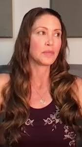 Shannon Baum's Instagram, Twitter & Facebook