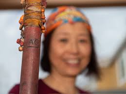 Eva Li Coon على X: "Austin's torch showed up at home yesterday, but he's  not here to enjoy it! With his permission, I'm having fun with it! 😜 I can  smell Fiji!