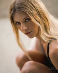 Mine came yesterday! I'm really liking the aspect ratio dial.