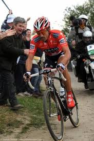 Bienvenue dans la plus grande course par étapes du monde ! 410 Le Tour Cycling Faves Ideas In 2021 Cycling Tour De France Tours
