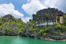 A place of countless natural wonders, home to myriad of flora and fauna, and a vibrant local comunity of kilim village. Kilim Karst Geoforest Park Langkawi Malaysia Photos Map Tips For 2021