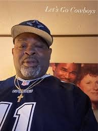 Mark Bolds's Instagram, Twitter & Facebook