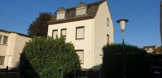 Dieses gepflegte zweifamilienhaus wurde in 2005 mit neuen fenstern ausgestattet und 2010 eine. Mehrfamilienhaus In Koblenz Horchheim Mit Grossem Grundstuck Renditeobjekt In Koblenz Horchheim Wohn Geschaftshaus