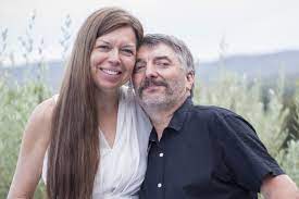 Karine le marchand vous emmène découvrir les 12 agriculteurs qui vont partager leurs quêtes amoureuses lors de la saison 16. Didier Et Isabelle Vont Se Marier
