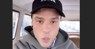 Il video ufficiale del brano uscirà dopo la prima esibizione di francesca michielin e fedez sul palco del teatro ariston nel corso della 71esima edizione del festival fissata. Sanremo 2021 Fedez E Michielin A Rischio Squalifica Il Rapper Fa Sentire Qualche Secondo Della Canzone Su Instagram Il Fatto Quotidiano