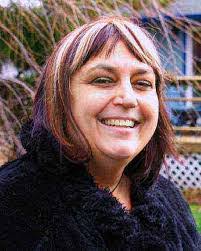 Michele Gibson's Instagram, Twitter & Facebook