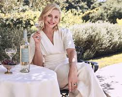 She made her 120 million dollar fortune with the mask, there´s something about mary and charlie's angels. Cameron Diaz On Sending Wine To Beyonce The Holiday And Life In Quarantine