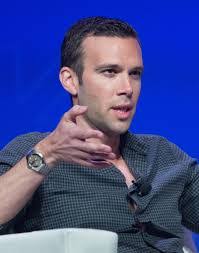 Robert Favreau's Instagram, Twitter & Facebook